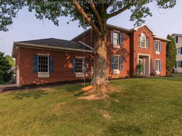 7 Shannon Pl, Charleston, WV 25314