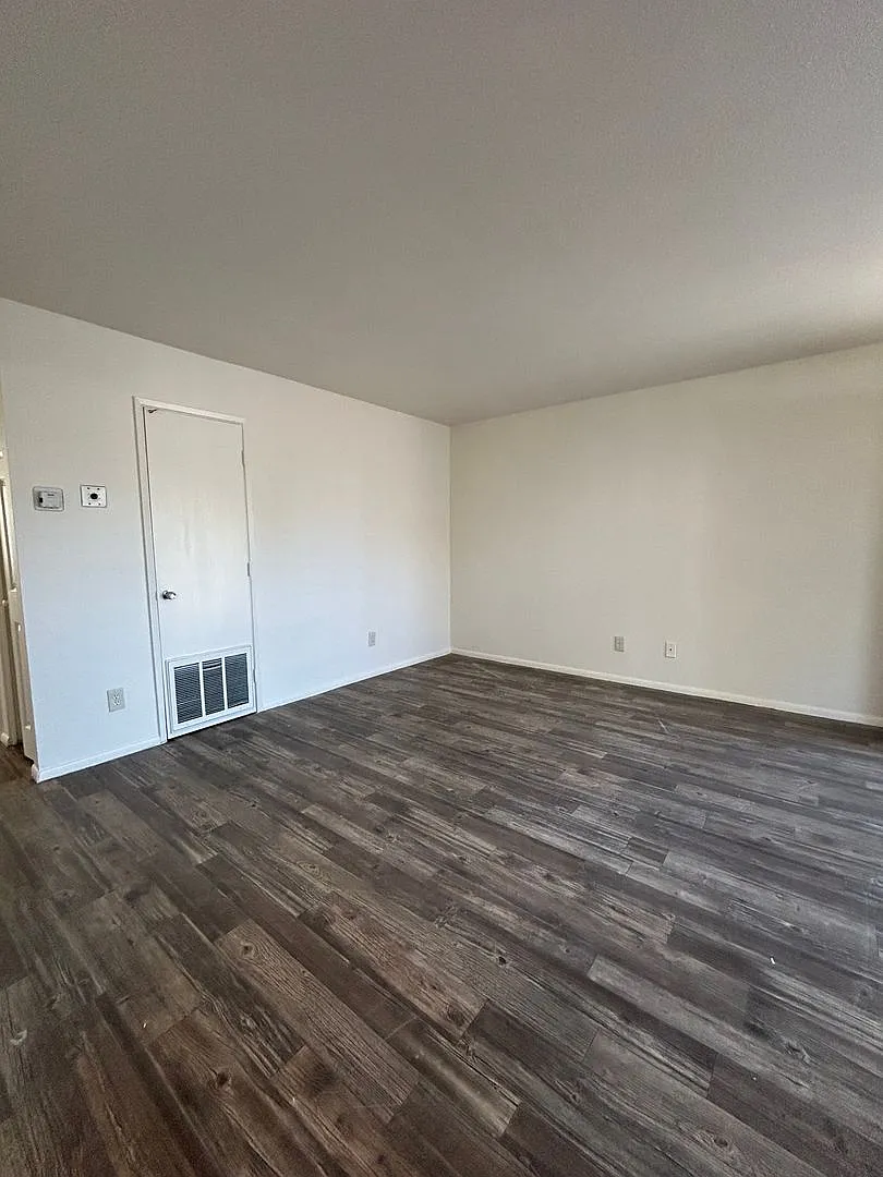 Apartments on Twelve — Photo 4