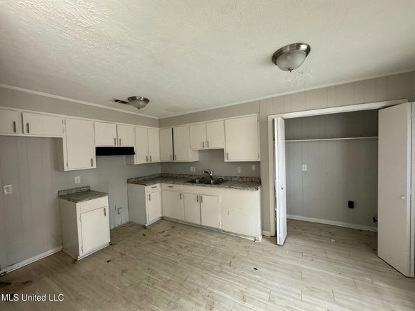 jackson-mississippi-3055042 picture