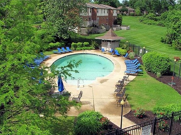 2nd image of 1445 Willow Brook Cv APT 10