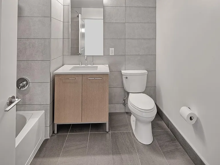 1400 Hudson St #525 — Photo 9