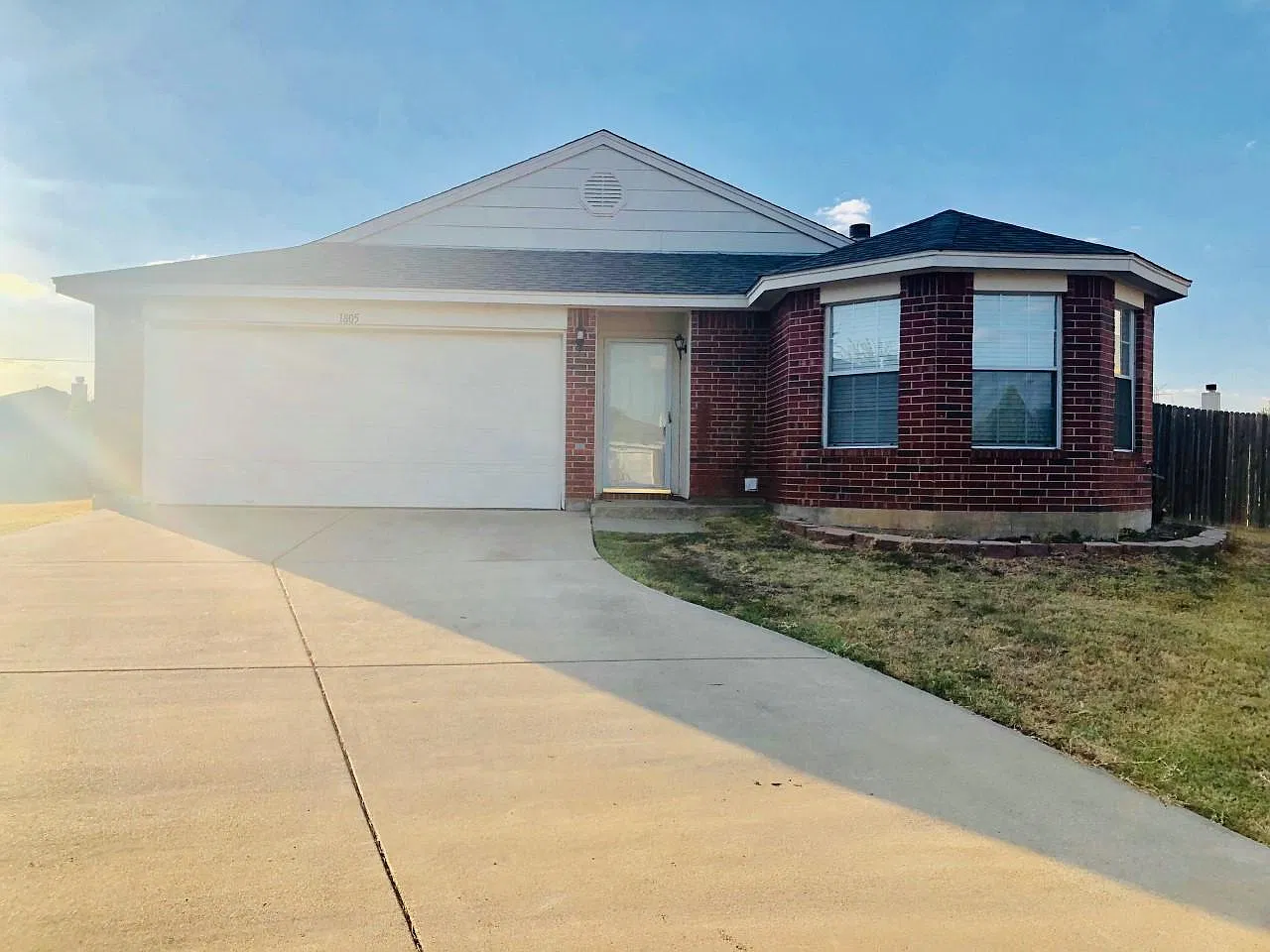 3 bed, 1472 sqft, $2,300 — Photo 1