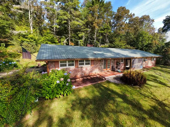 435 Tomotla Rd, Marble, NC 28905