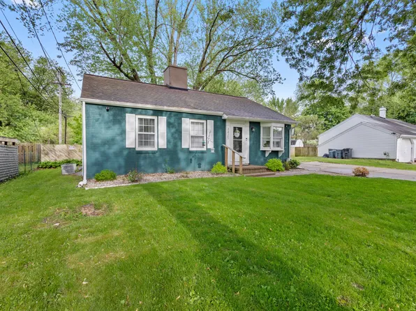 3425 Cambridge Ave, Jackson, MI 49203
