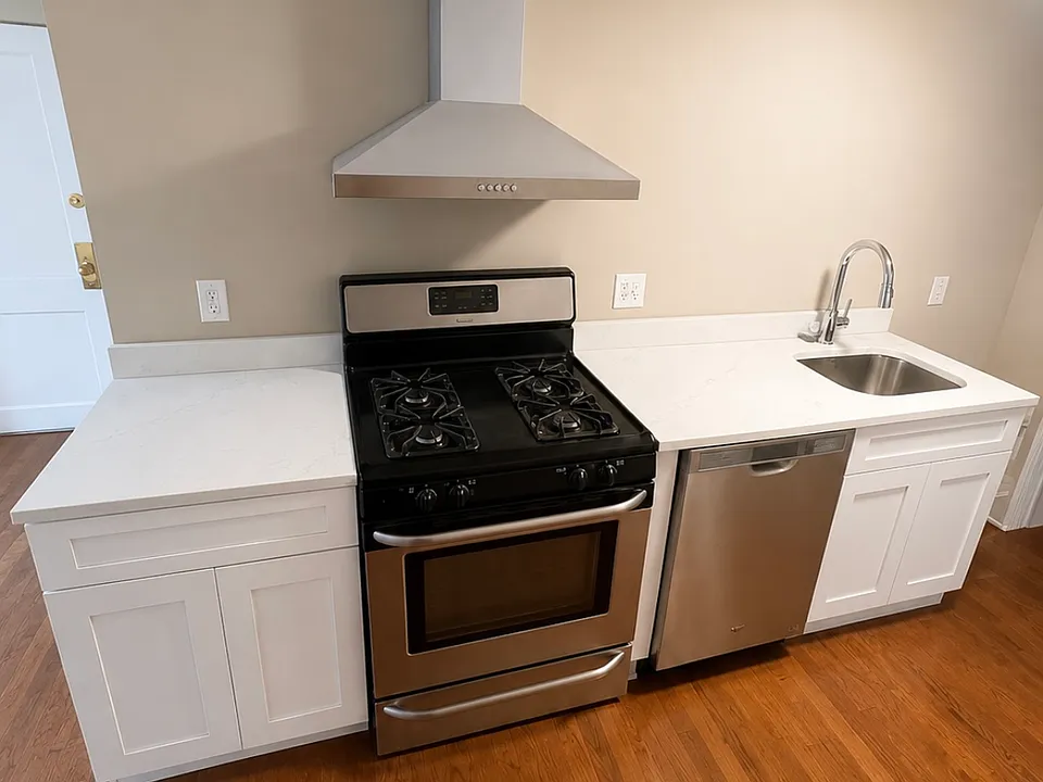 6 Agawam St #3