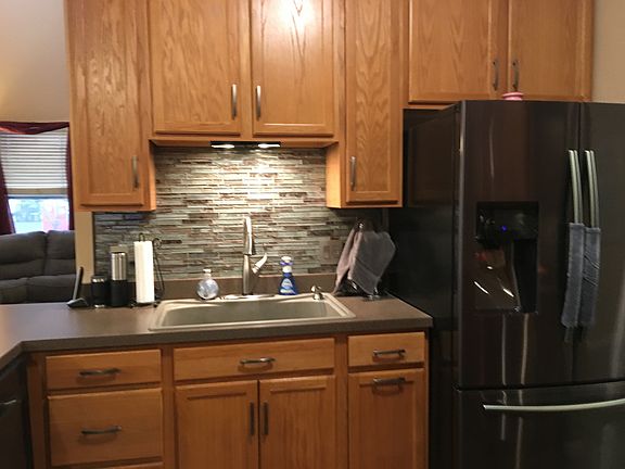  Black stainless appliances 