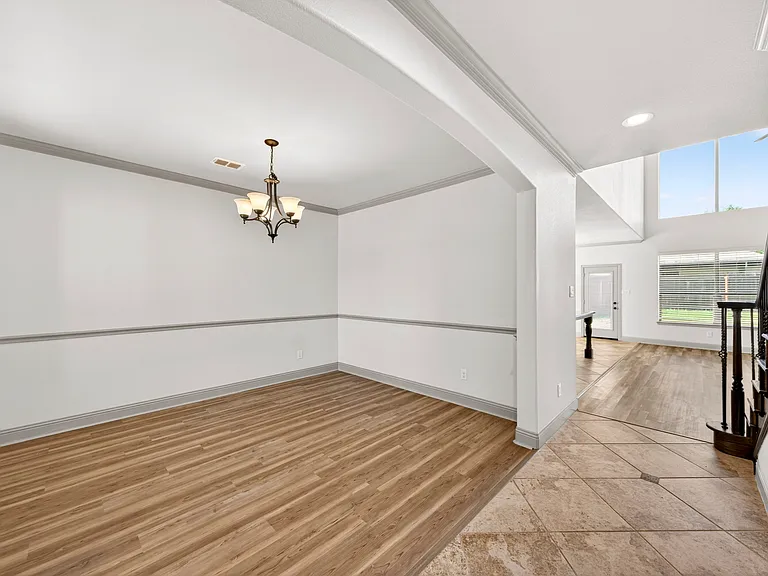 845 Lake Meadow Ln — Photo 3