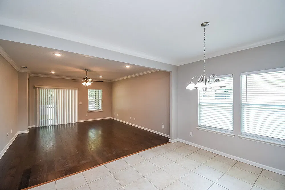 3 bed, 2.0 bath, 2110 sqft, $3,440 — Photo 4
