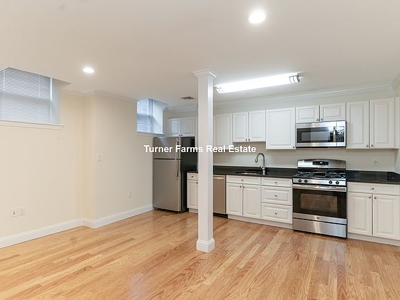 2nd image of 18B Chauncy St #B