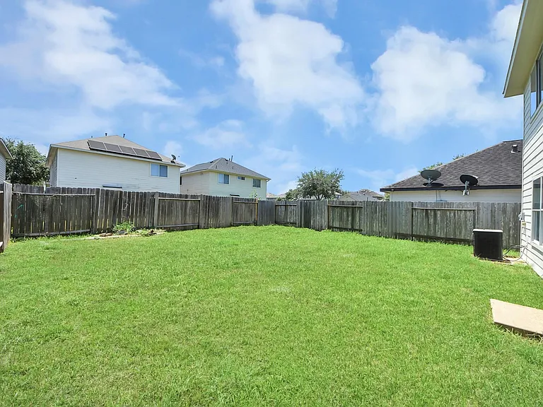 14423 Hillard Green Ln — Photo 10