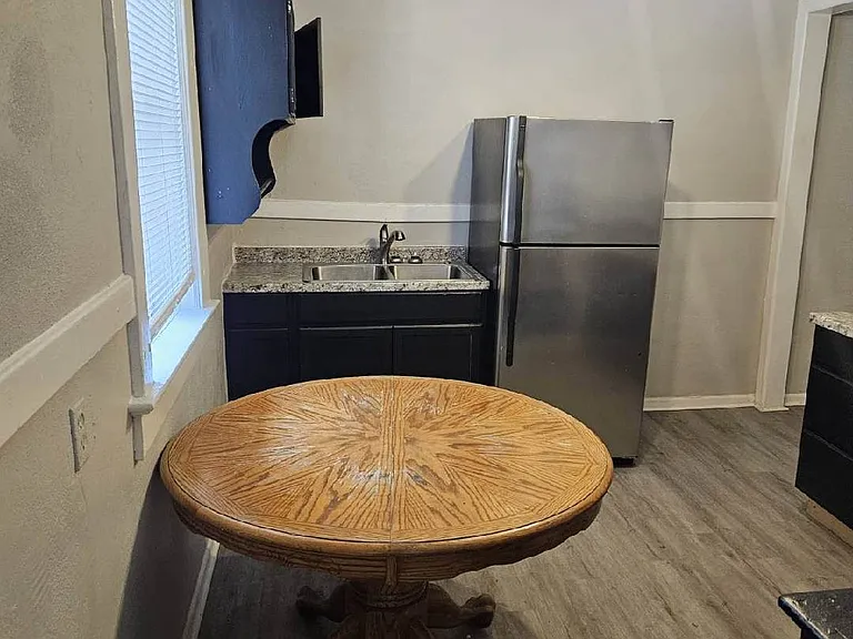 1239 Agnes Pl #2 — Photo 5