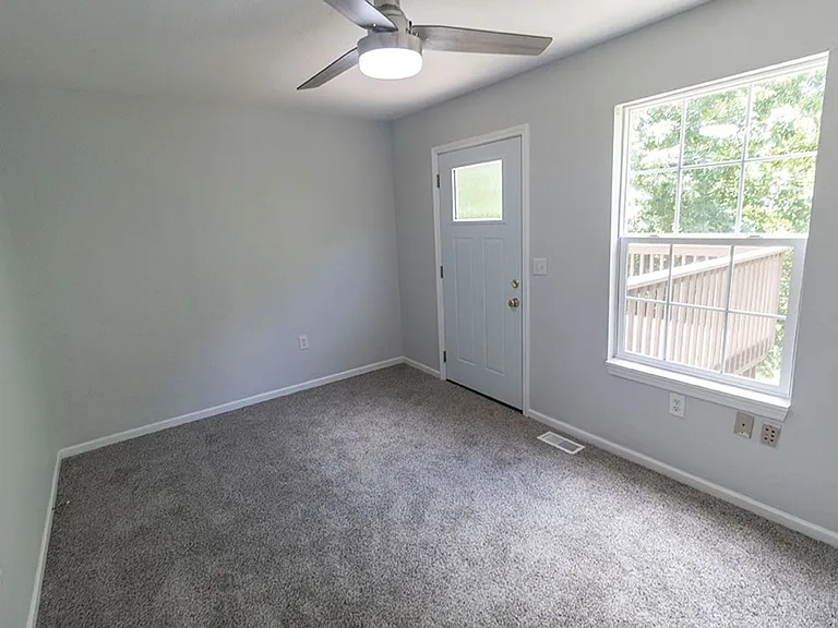 5318 Godas Cir — Photo 9