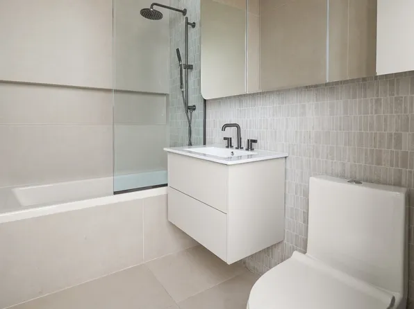 259 Halsey Street image 4 of 11