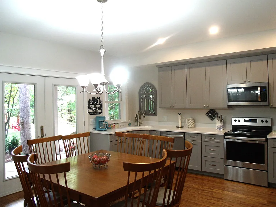 6363 Burchfield Rd