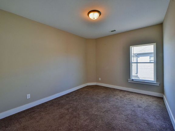4th image of 14497 Griffin St