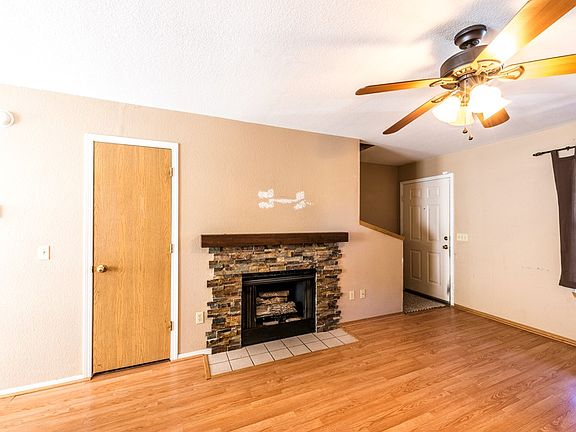 4th image of 1242 N Iron Horse Dr