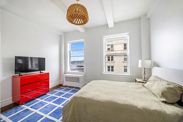 Sold by Magnetic | media 10