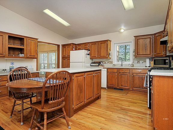 3rd image of 5712 County Road 328