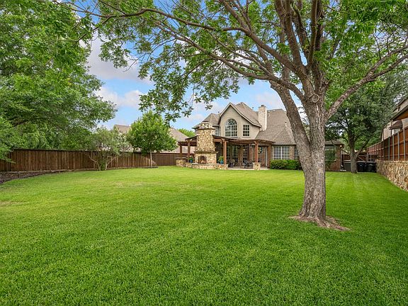 3rd image of 4765 Mariner Dr