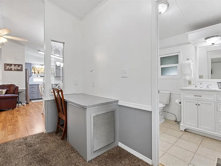 732 Royal Palm Ave — Photo 11