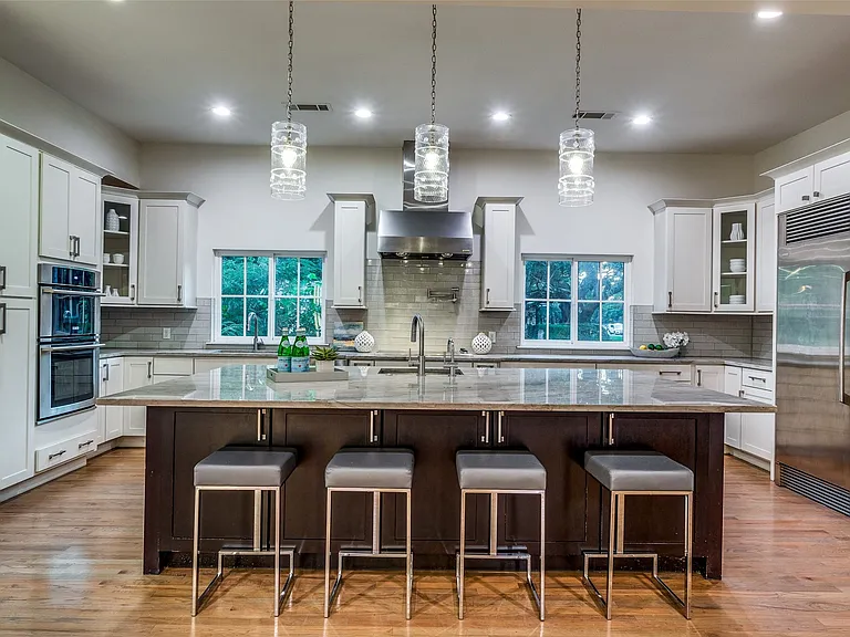 5908 Melshire Dr — Photo 36