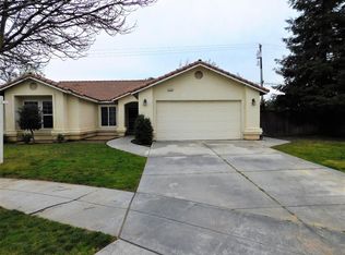 2326 Bay View Dr, Madera, CA 93637