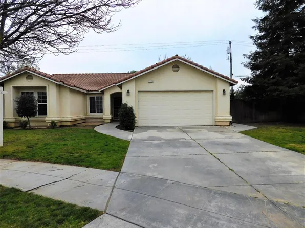 2326 Bay View Dr, Madera, CA 93637