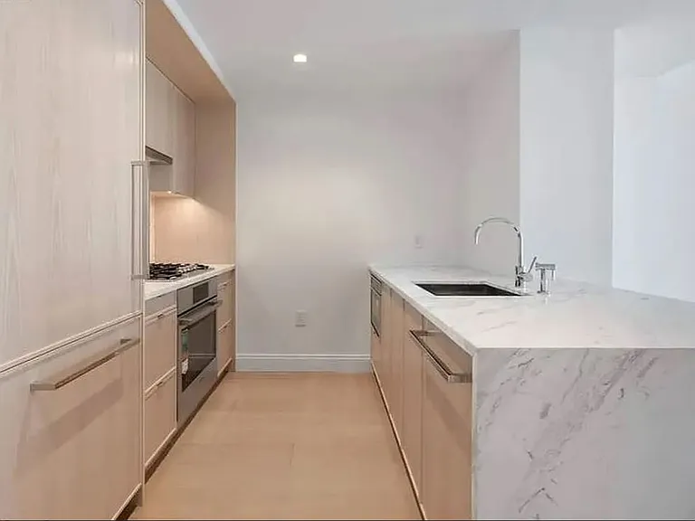 3714 34th St #N6C — Photo 1