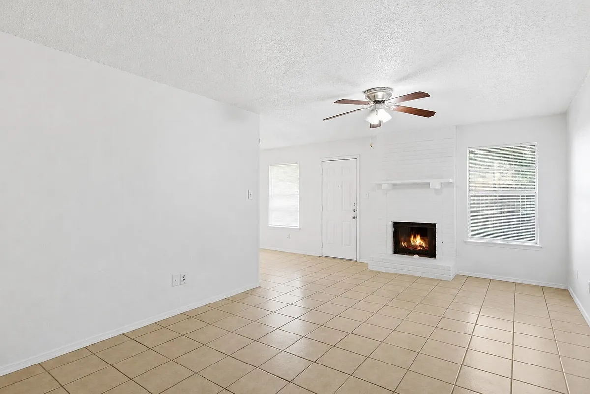 Building Photo - 2412A Burleson Ct
