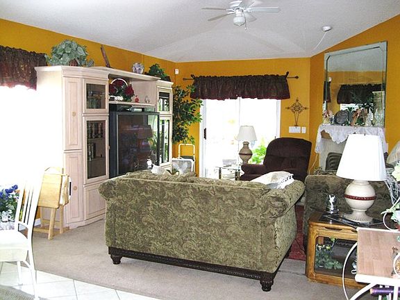 5th image of 248 Hawthorn Hedge Ln
