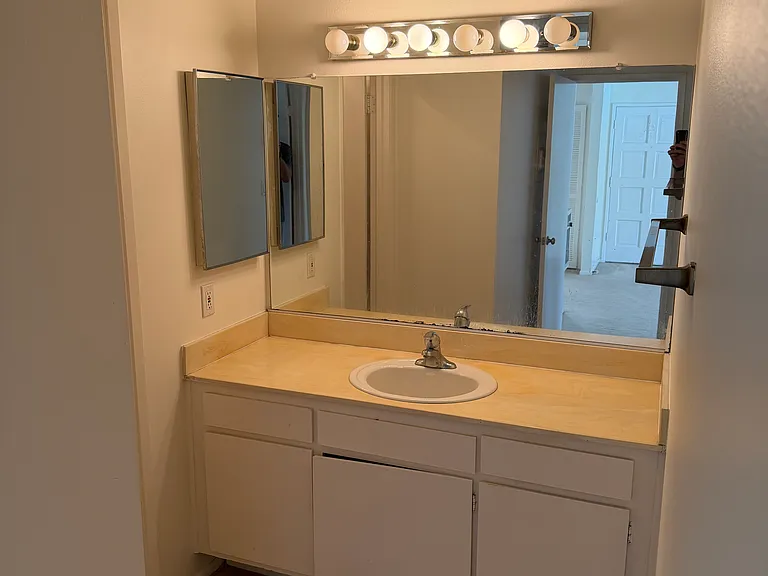 5512 Armitos Ave #46 — Photo 7