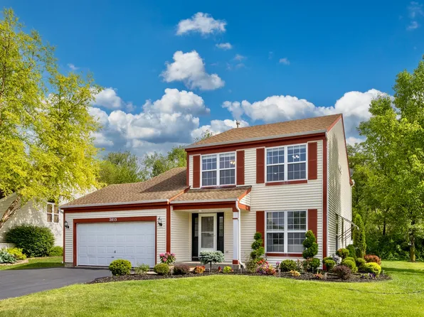 2853 Forestview Dr, Carpentersville, IL 60110