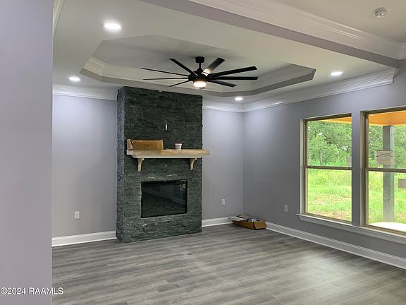 2nd image of 118 Horizon Ln