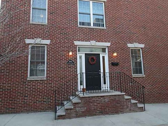 2nd image of 2600 Catharine St