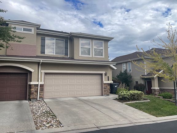 3rd image of 1534 W Kingsbury Ln #7-1