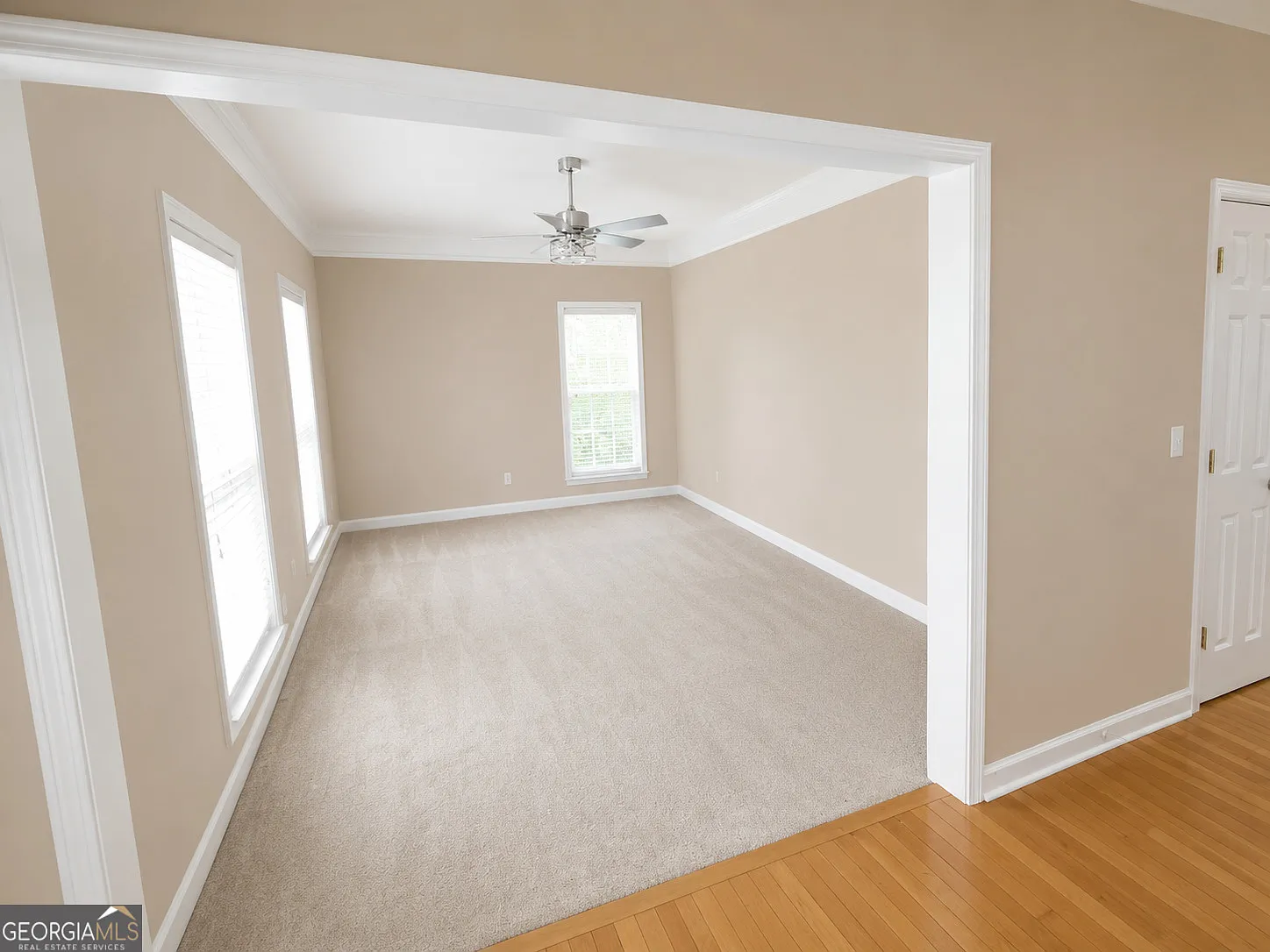 4 bed, 2.5 bath, 4288 sqft, $2,850 — Photo 4