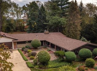 166 W Woodland Dr, Aliquippa, PA