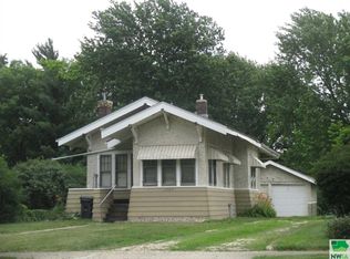 1021 Washington Ave, Sheldon, IA 51201
