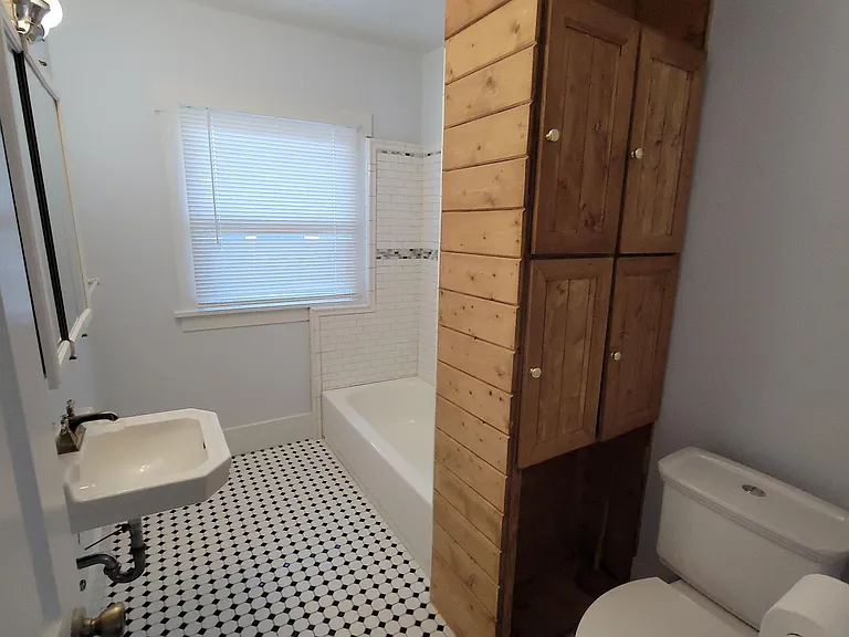 2805 NE 59th Ave — Photo 15