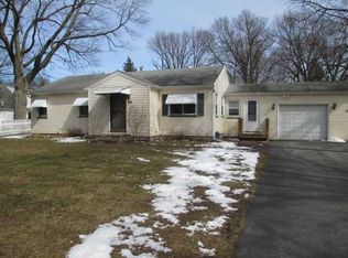 199 Bayway Dr #S, Webster, NY 14580