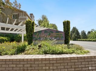 14027 NE 181st St APT B304, Woodinville, WA