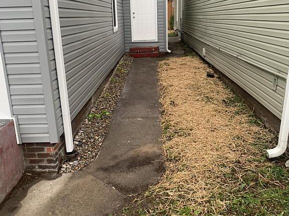 5th image of 403 E Brandeis Ave