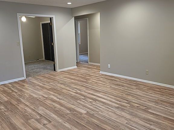 4th image of 4620 Christopher Ct