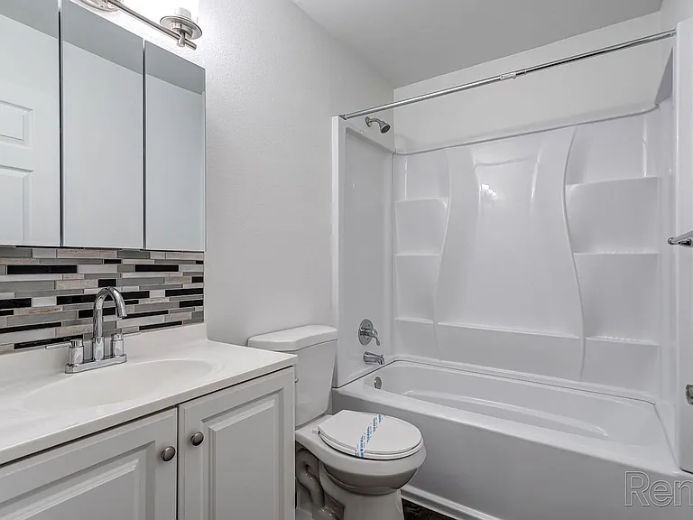 Images Columbia Apartments — Photo 83