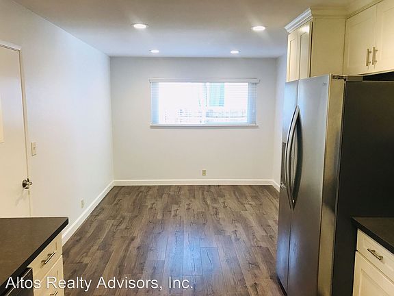 4th image of 863 S Mary Ave