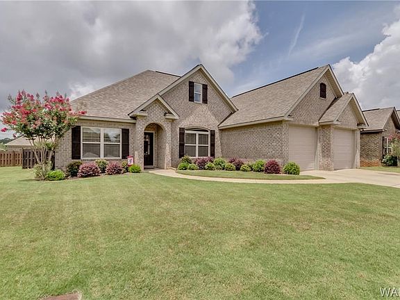 3rd image of 4181 Evangeline Way
