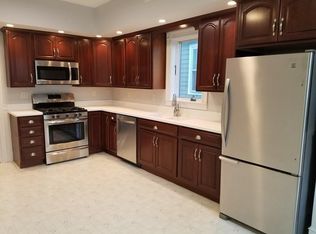 211 W 3rd St #2, Boston, MA 02127