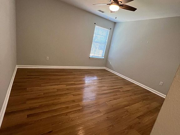 5th image of 301 Kingston Trace Rd