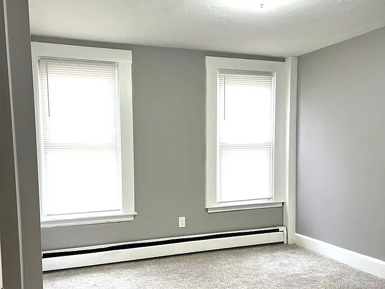 17-19 Bond St #B — Photo 4