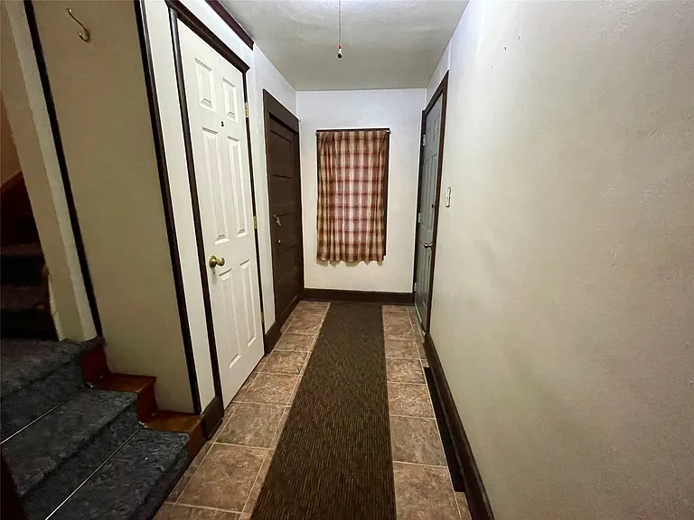 112 N Roosevelt Ave — Photo 16